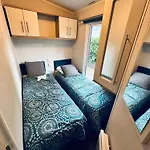 Accueillant A Avec Piscine Ferienhaus *