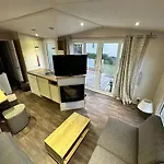 Accueillant A Avec Piscine Ferienhaus