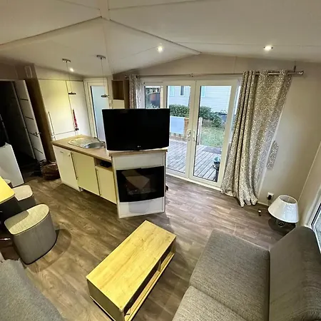 Accueillant A Avec Piscine Holiday home