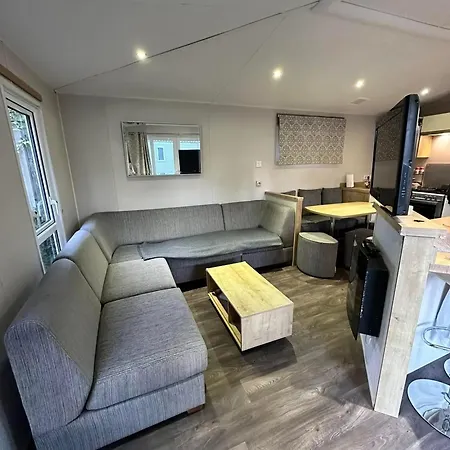 Holiday home Accueillant A Avec Piscine Saint-Jean-de-Monts
